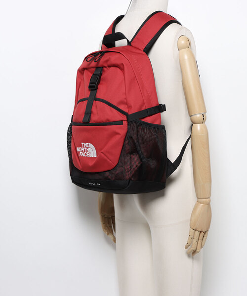 THE NORTH FACE(ザノースフェイス)の「【THE NORTH FACE/ザ ノースフェイス】リープ20(バックパック/リュック・メンズ・ホワイト/レッド/ブラック・FREE)」の4枚目の写真
