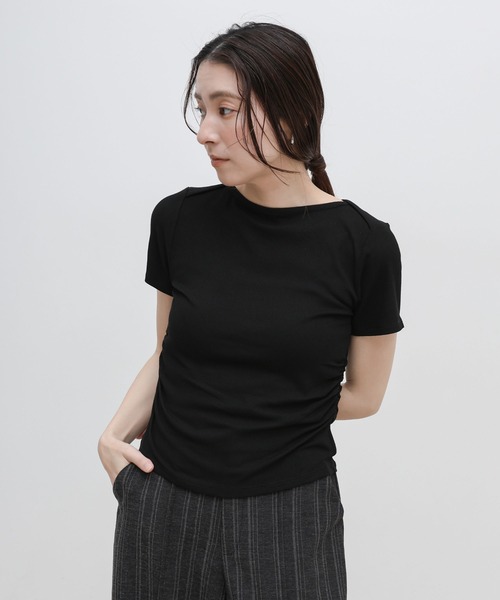 select MOCA(セレクトモカ)の「サイドギャザーリブTシャツ(Tシャツ/カットソー・レディース・ブラウン/ブラック/アイボリー/グレー・FREE)」の2枚目の写真