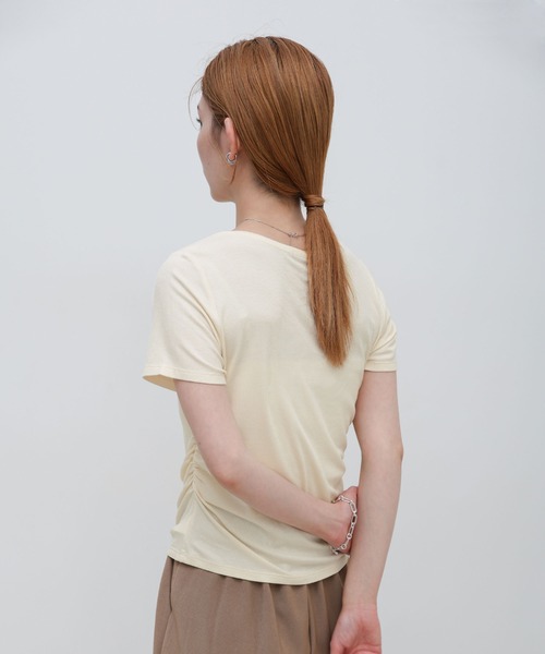 select MOCA(セレクトモカ)の「サイドギャザーリブTシャツ(Tシャツ/カットソー・レディース・ブラウン/ブラック/アイボリー/グレー・FREE)」の13枚目の写真
