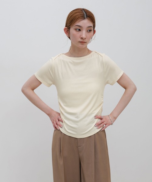 select MOCA(セレクトモカ)の「サイドギャザーリブTシャツ(Tシャツ/カットソー・レディース・ブラウン/ブラック/アイボリー/グレー・FREE)」の9枚目の写真