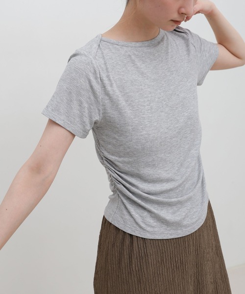 select MOCA(セレクトモカ)の「サイドギャザーリブTシャツ(Tシャツ/カットソー・レディース・ブラウン/ブラック/アイボリー/グレー・FREE)」の17枚目の写真