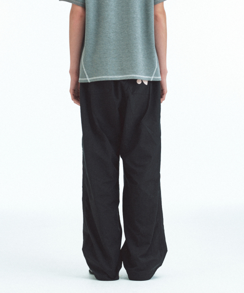 Rest&Recreation（レストアンドレクリエーション）の「WIDE NYLON PANTS - BLACK（その他パンツ・レディース・その他・SMALL/MEDIUM/LARGE）」の10枚目の写真