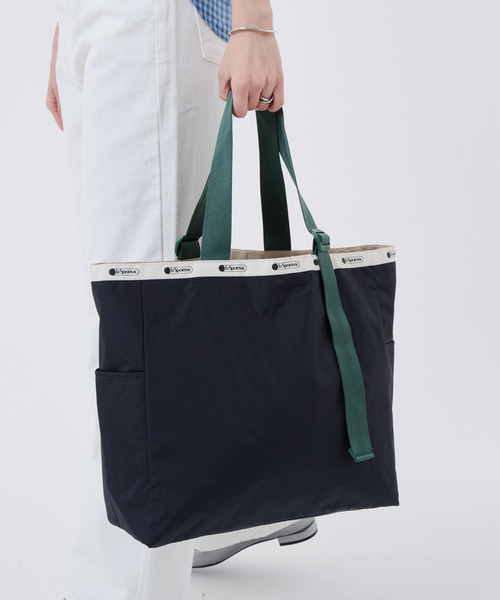 LeSportsac（レスポートサック）の「LG HANDLE ADJ TOTE ディープシー/ボトルグリーンウェビング（トートバッグ・レディース・ブルー・FREE）」の2枚目の写真