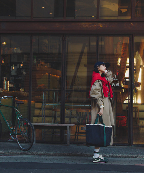 LeSportsac（レスポートサック）の「LG HANDLE ADJ TOTE ディープシー/ボトルグリーンウェビング（トートバッグ・レディース・ブルー・FREE）」の7枚目の写真