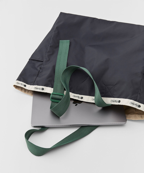LeSportsac（レスポートサック）の「LG HANDLE ADJ TOTE ディープシー/ボトルグリーンウェビング（トートバッグ・レディース・ブルー・FREE）」の15枚目の写真