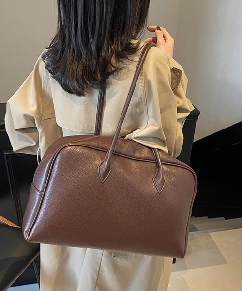 Forcement（フォースメント）の「毎日にちょうどいい収納力、きれいめに持てる万能バッグ（トートバッグ・レディース・ブラック/ブラウン・FREE）」の7枚目の写真