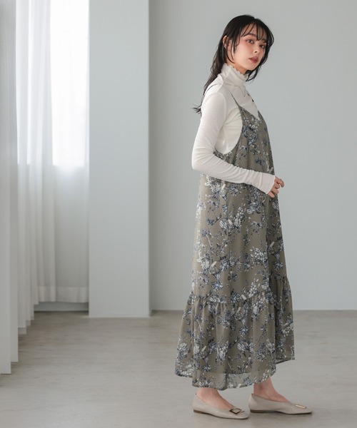 itto...(イット)の「花柄シフォンキャミソールワンピース(ワンピース・レディース・ブラック/モカ・FREE)」の4枚目の写真