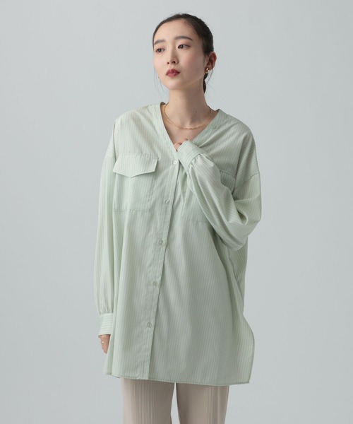 LEPSIM(レプシィム)の「Vネックオーバーシャツ長袖チュニック 643022(シャツ/ブラウス・レディース・チャコールグレー/オレンジ/グレイッシュベージュ/グリーン系その他・FREE)」の3枚目の写真