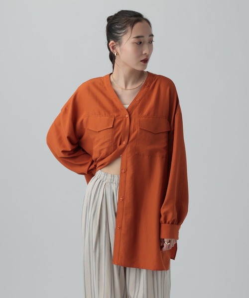 LEPSIM(レプシィム)の「Vネックオーバーシャツ長袖チュニック 643022(シャツ/ブラウス・レディース・チャコールグレー/オレンジ/グレイッシュベージュ/グリーン系その他・FREE)」の5枚目の写真