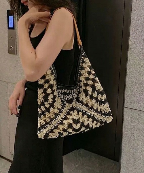 WESTSEA(ウエストシー)の「天然草木 麦わら かごバッグ レディース 編みバッグ トートバッグ 透かし編み 夏バッグ ナチュラル(トートバッグ・レディース・ブラック/ベージュ・FREE)」の4枚目の写真