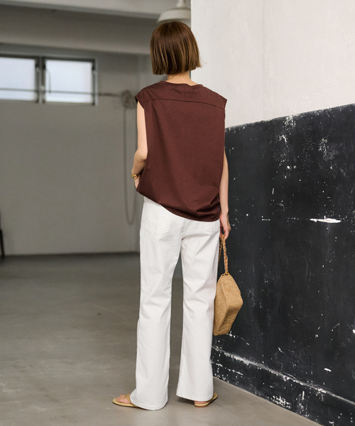 FRAMeWORK（フレームワーク）の「ルーズフレアデニムパンツ（デニムパンツ・レディース・ブラック/ホワイト/ブルー系その他・36/38/40）」の21枚目の写真