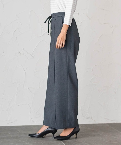 la.f…(ラエフ)の「【WEB限定】“美脚デニム見え”ワイドパンツ(その他パンツ・レディース・ダークネイビー/ブラック系その他・7号/9号/11号)」の20枚目の写真