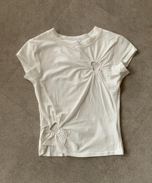 lilful（リルフル）の「【26年春夏新作】ハートカットアウト クロップドTシャツ（Tシャツ/カットソー・レディース・ブラック/ホワイト・F）」の21枚目の写真