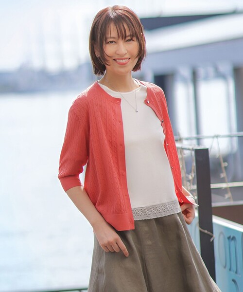 J.PRESS(ジェイプレス)の「【アンサンブル着用可】Vis/Peスパーク クルーネック カーディガン(カーディガン/ボレロ・レディース・オレンジ系/ネイビー系/ピーコックグリーン系/ホワイト系・T13)」の1枚目の写真