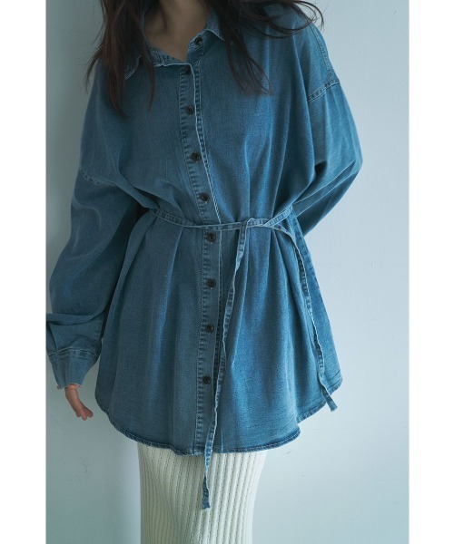 marjour(マージュール)の「DRAPE DENIM SHIRT TUNIC(シャツ/ブラウス・レディース・インディゴブルー/ブルー・M)」の2枚目の写真