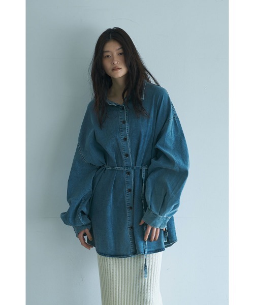 marjour(マージュール)の「DRAPE DENIM SHIRT TUNIC(シャツ/ブラウス・レディース・インディゴブルー/ブルー・M)」の5枚目の写真