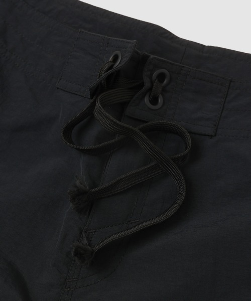 ERL（イーアールエル）の「UNISEX LONG SWIM SHORTS WOVEN（その他パンツ・メンズ・ブラック・S/M）」の3枚目の写真