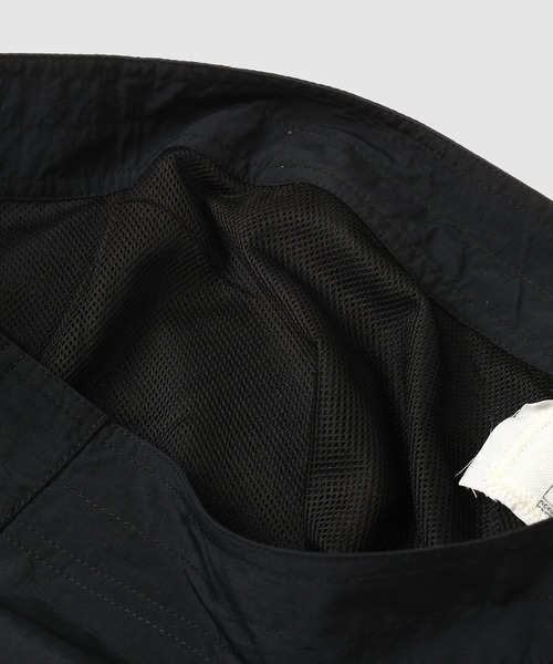 ERL（イーアールエル）の「UNISEX LONG SWIM SHORTS WOVEN（その他パンツ・メンズ・ブラック・S/M）」の9枚目の写真