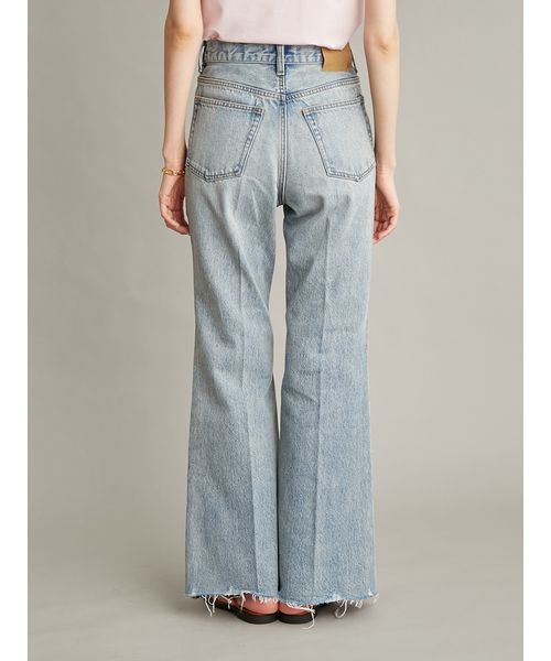Mila Owen（ミラオーウェン）の「【MILA PANTS】フレアデニムパンツ（デニムパンツ・レディース・ライトブルー/ブルー/ホワイト・1/0/00）」の7枚目の写真