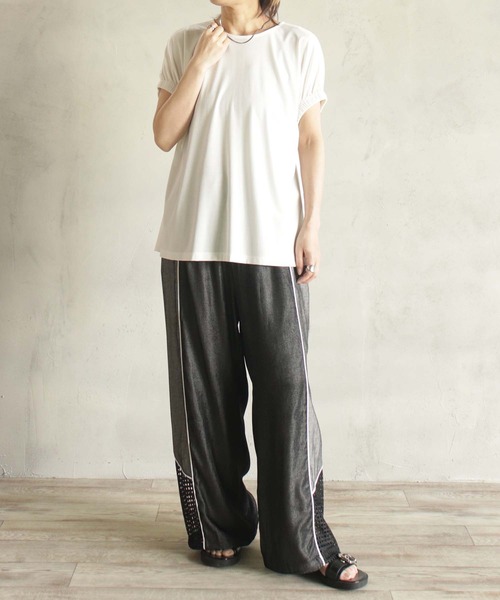 BITTOKO（ビットコ）の「ゴムフレンチスリーブプルオーバー（Tシャツ/カットソー・レディース・ホワイト/ブラウン/ブラック/ブルー・FREE）」の7枚目の写真