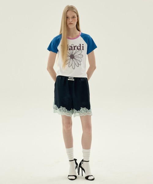Mardi Mercredi(マルディメクルディ)の「SLIM TSHIRT RAGLAN FLOWERMARDI / スリム Tシャツ ラグラン フラワーマルディ(Tシャツ/カットソー・レディース・ホワイト×ブルー/ホワイト×ピンク/ホワイト×パープル・FREE)」の14枚目の写真