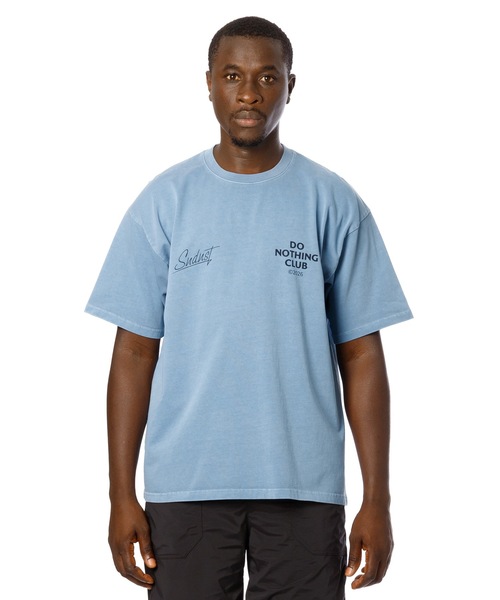 Sandinista(サンディニスタ)の「D.N.C. 2026 Pigment Dye Tee / ピグメント加工Tシャツ(Tシャツ/カットソー・メンズ・ライトブルー/ブラック/グレー/ブラウン・MEDIUM/LARGE/X-LARGE)」の1枚目の写真