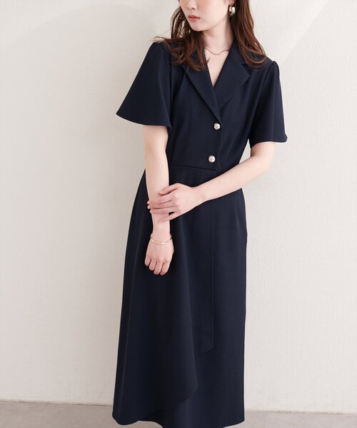 natural couture（ナチュラルクチュール）の「フレアスリーブテーラーワンピース（ワンピース・レディース・ライトベージュ/グレー/オフホワイト/サックスブルー/ネイビー/ブラック・FREE）」の5枚目の写真