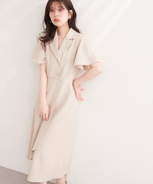 natural couture（ナチュラルクチュール）の「フレアスリーブテーラーワンピース（ワンピース・レディース・ライトベージュ/グレー/オフホワイト/サックスブルー/ネイビー/ブラック・FREE）」の4枚目の写真