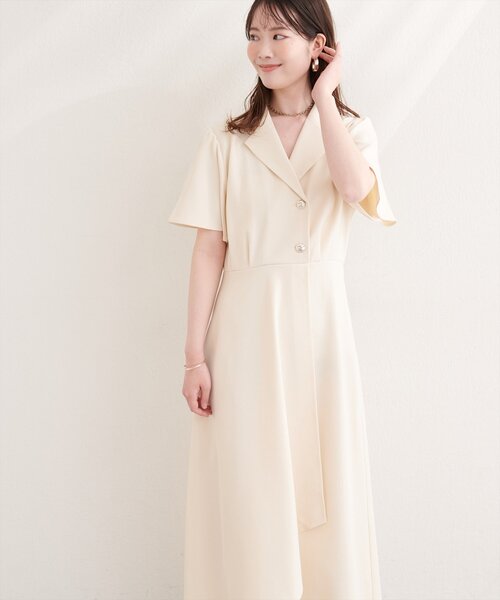 natural couture（ナチュラルクチュール）の「フレアスリーブテーラーワンピース（ワンピース・レディース・ライトベージュ/グレー/オフホワイト/サックスブルー/ネイビー/ブラック・FREE）」の8枚目の写真