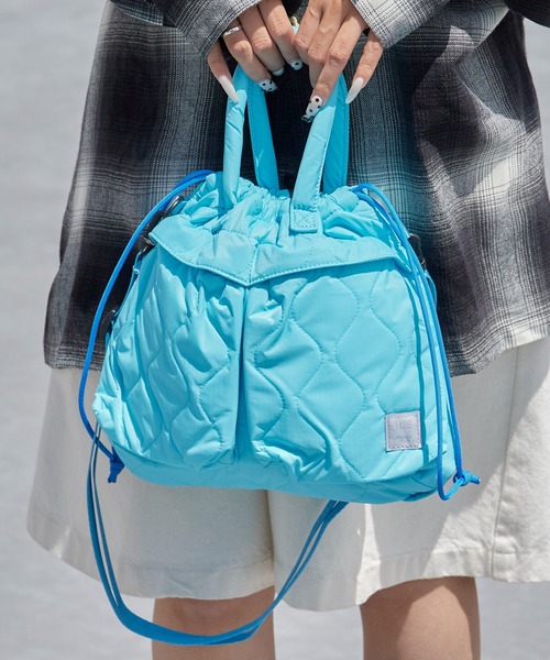 MIS（エムアイエス）の「MIS / エムアイエス GENERAL LABEL MILITARY QUILTED HELMET BAG ミリタリー キルティング ショルダーバッグ 2026年春夏（ショルダーバッグ・レディース・ブラック/ベージュ/グリーン/ブルー/イエロー/ピンク・FREE）」の4枚目の写真