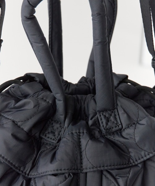MIS（エムアイエス）の「MIS / エムアイエス GENERAL LABEL MILITARY QUILTED HELMET BAG ミリタリー キルティング ショルダーバッグ 2026年春夏（ショルダーバッグ・レディース・ブラック/ベージュ/グリーン/ブルー/イエロー/ピンク・FREE）」の16枚目の写真