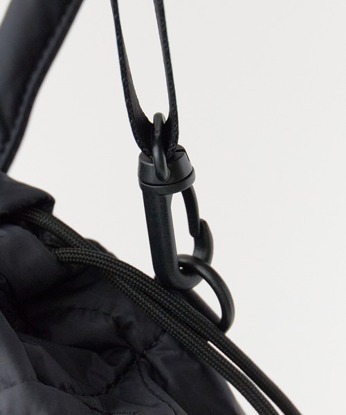 MIS（エムアイエス）の「MIS / エムアイエス GENERAL LABEL MILITARY QUILTED HELMET BAG ミリタリー キルティング ショルダーバッグ 2026年春夏（ショルダーバッグ・レディース・ブラック/ベージュ/グリーン/ブルー/イエロー/ピンク・FREE）」の18枚目の写真