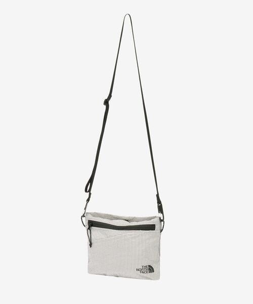 URBAN RESEARCH Sonny Label(アーバンリサーチサニーレーベル)の「THE NORTH FACE RAFTER SHOULDER POUCH S(ショルダーバッグ・メンズ・ブラック/グレー系その他・ONE)」の6枚目の写真