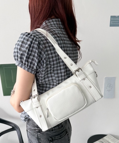 WEGO(ウィゴー)の「WEGO/ハトメベルトミニボストン(ボストンバッグ・レディース・ブラウン/ホワイト/ブラック/ライトピンク・FREE)」の15枚目の写真