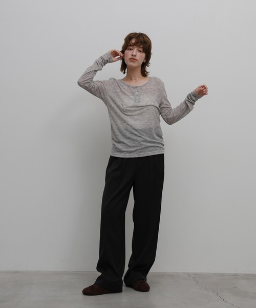 select MOCA(セレクトモカ)の「【4サイズ展開/選べる靴紐付き】スウェードスニーカー(スニーカー・レディース・ブラウン/チャコールグレー・X-LARGE/LARGE/MEDIUM/SMALL)」の4枚目の写真