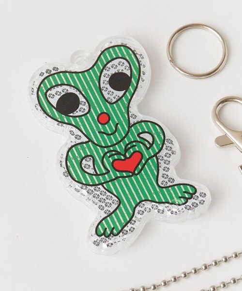 Detail(ディテール)の「DETAIL/ディティール MIDORI KOMATSU: Cheeky Cat / ALIEN Reflector チーキー キャット / エイリアン リフレクター 猫 宇宙人 反射板 キーホルダー キーチャーム 2026年 夏(キーホルダー・メンズ・オレンジ・FREE)」の9枚目の写真