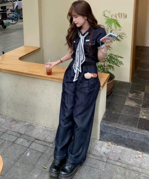 semplice(センプリチェ)の「シャツ × ワイドパンツ デニムセットアップ(セットアップ・レディース・ダークブルー・M/L/S)」の4枚目の写真