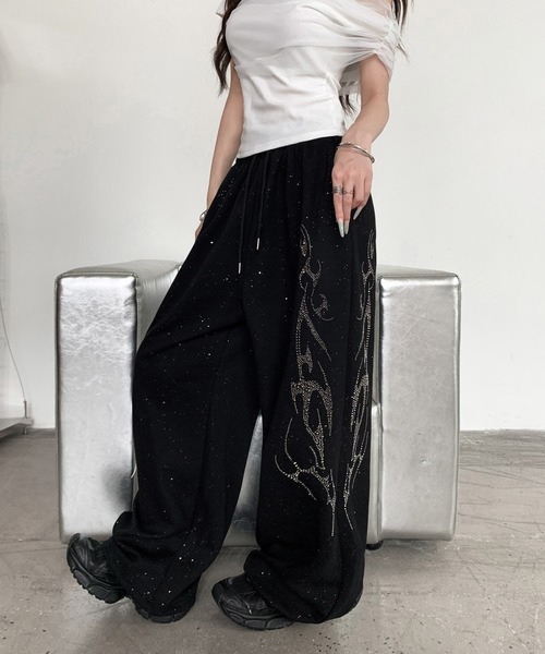 VEILA(ヴェイラ)の「ラインストーン×ラメトライバルワイドスウェットパンツ(その他パンツ・レディース・ブラック・S/M/L)」の7枚目の写真