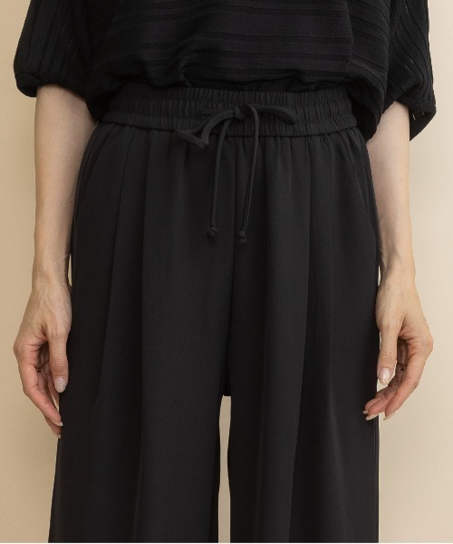 lodie(ロディ)の「【接触冷感】スーパーワイド イージーパンツ(その他パンツ・レディース・ベージュ/チャコールグレー/ブラック・FREE)」の7枚目の写真