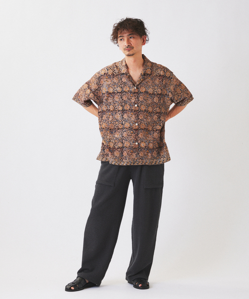 JOURNAL STANDARD relume(ジャーナルスタンダード レリューム)の「bunai / ブナイ 別注 カラマカリ プリント オープンカラー 半袖シャツ(シャツ/ブラウス・メンズ・ベージュ/ブラック/ネイビー/ブラウン/カーキ・LARGE/MEDIUM)」の6枚目の写真