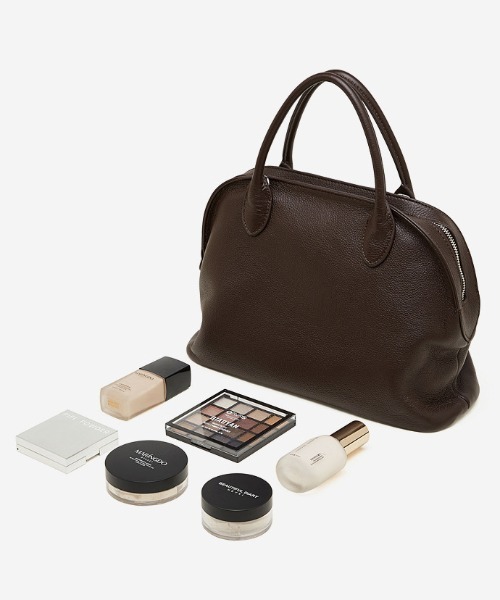 NiiNa(ニーナ)の「【 NiiNa / ニーナ 】高品質牛革2WAYシボ感レザーラウンドボストンバッグ(ボストンバッグ・レディース・ブラック/グレイッシュベージュ/ブラウン・FREE)」の15枚目の写真