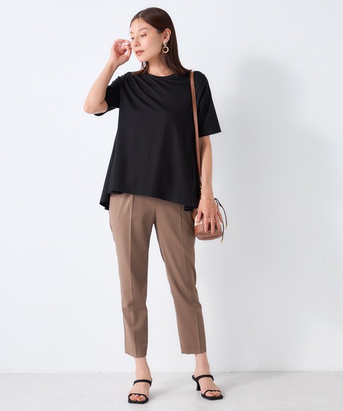 GALLORIA(ギャローリア)の「【接触冷感・UVカット】後ろペプラムプルオーバー(Tシャツ/カットソー・レディース・ベージュ/ブラック/ワイン・M/S/LL/L)」の4枚目の写真