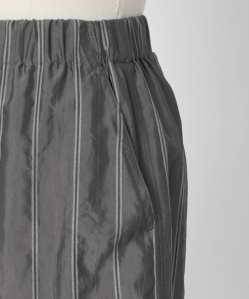 LOEFF(ロエフ)の「<LOEFF>ストライプ ファティーグ パンツ(その他パンツ・レディース・グレー系・1/0)」の6枚目の写真