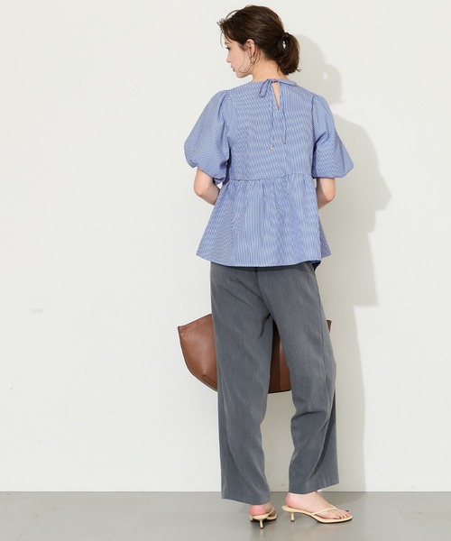 coca(coca)(コカ)の「サッカーストライプバックリボンブラウス(シャツ/ブラウス・レディース・ベージュ/ブルー・L/M/S)」の5枚目の写真