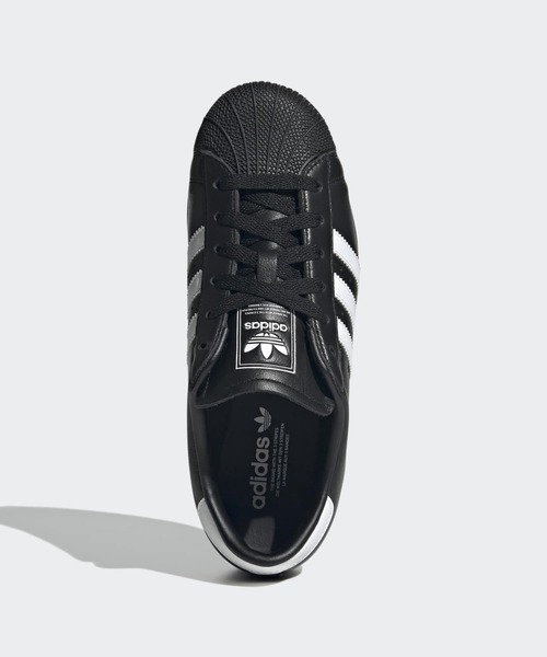 adidas（アディダス）の「スーパースター ロー プロ / SUPERSTAR LO PRO / アディダスオリジナルス adidas Originals（スニーカー・レディース・ブラック・22.0cm/22.5cm/23.0cm/23.5cm/24.0cm/24.5cm/25.0cm/25.5cm/26.0cm/26.5cm/27.0cm/27.5cm/28.0cm）」の2枚目の写真