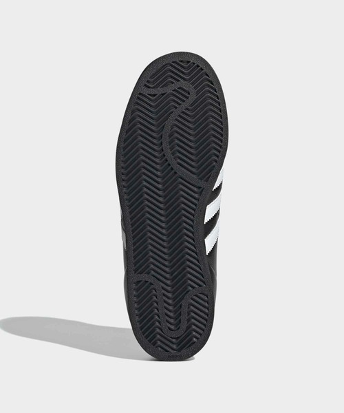 adidas（アディダス）の「スーパースター ロー プロ / SUPERSTAR LO PRO / アディダスオリジナルス adidas Originals（スニーカー・レディース・ブラック・22.0cm/22.5cm/23.0cm/23.5cm/24.0cm/24.5cm/25.0cm/25.5cm/26.0cm/26.5cm/27.0cm/27.5cm/28.0cm）」の3枚目の写真