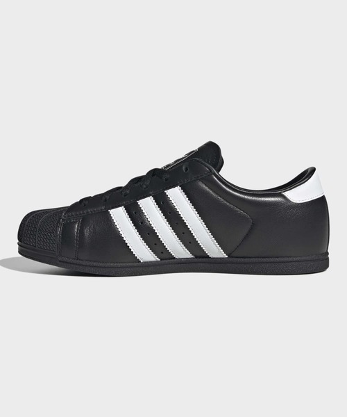 adidas（アディダス）の「スーパースター ロー プロ / SUPERSTAR LO PRO / アディダスオリジナルス adidas Originals（スニーカー・レディース・ブラック・22.0cm/22.5cm/23.0cm/23.5cm/24.0cm/24.5cm/25.0cm/25.5cm/26.0cm/26.5cm/27.0cm/27.5cm/28.0cm）」の6枚目の写真
