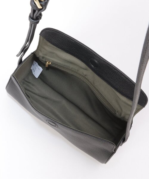 notch.(ノッチ)の「シュリンクレザー筒形かぶせバッグ(ショルダーバッグ・レディース・ブラック/シルバー・ONESIZE)」の10枚目の写真