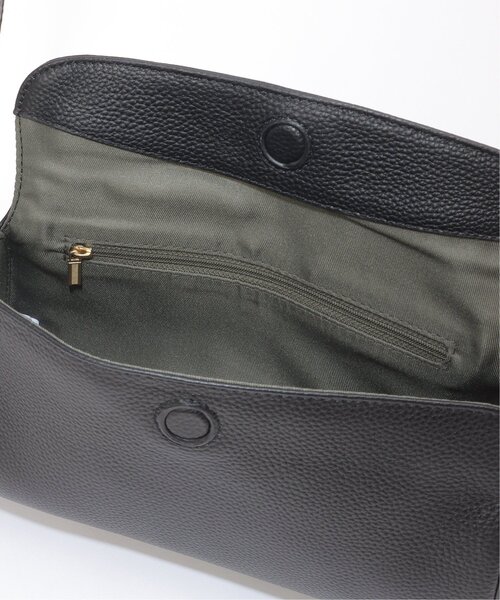notch.(ノッチ)の「シュリンクレザー筒形かぶせバッグ(ショルダーバッグ・レディース・ブラック/シルバー・ONESIZE)」の11枚目の写真