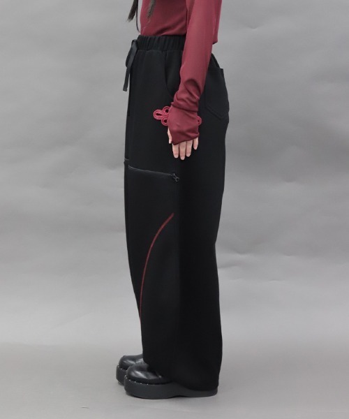 NIBBLE POISON(ニブルポイズン)の「チャイナボタンルーズパンツ(その他パンツ・レディース・ブラック/パープル・MEDIUM)」の10枚目の写真